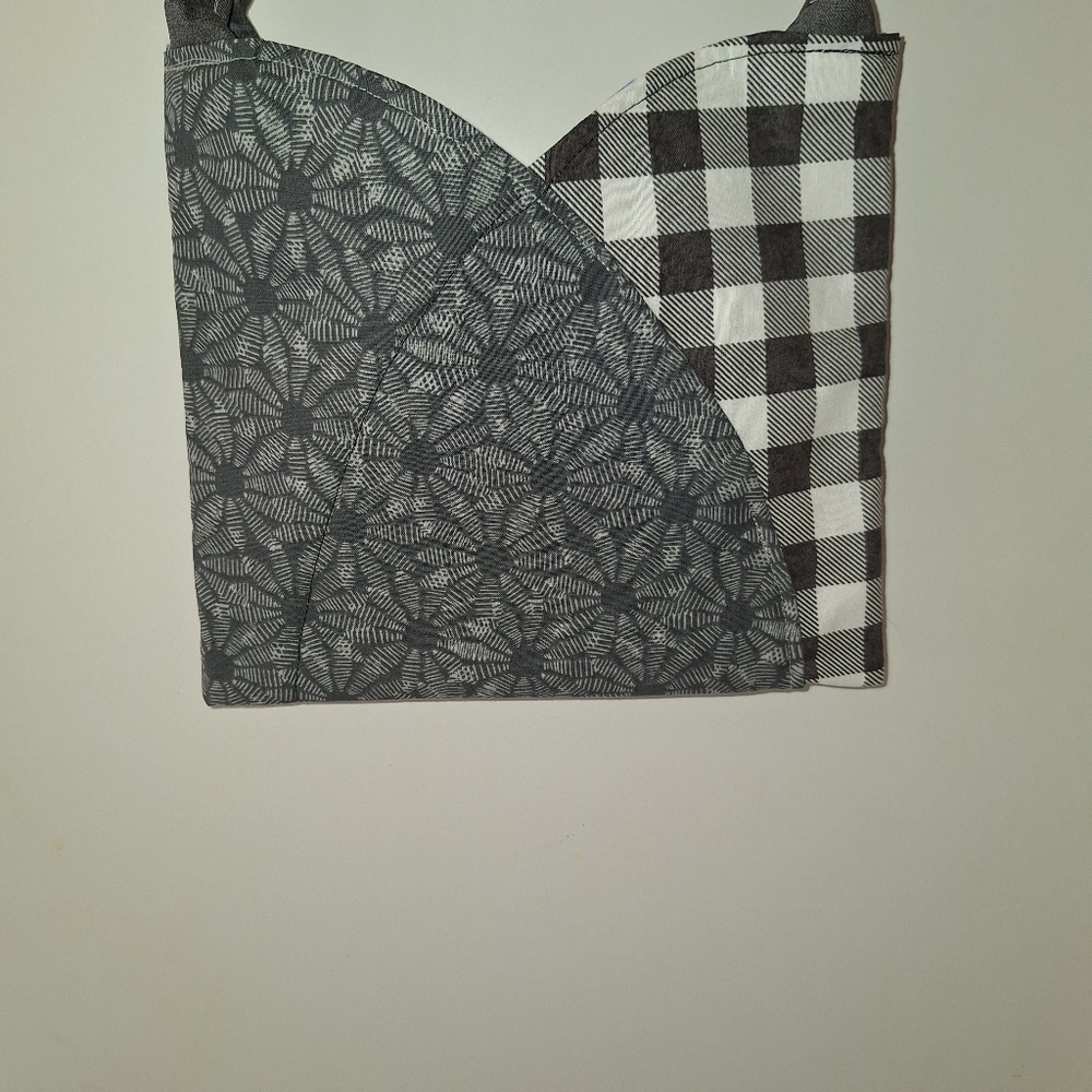 Handmade black and white checked small purse/bag for little girls or juniors.